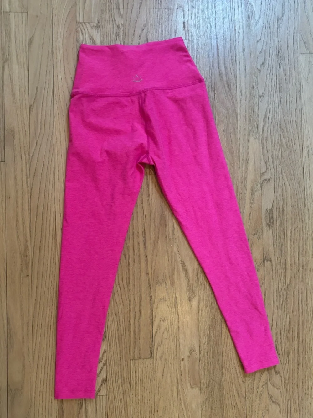 Beyond Yoga Women’s Hot Pink High-Waist Leggings size small - Picture 3 of 3